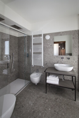 Bigio - Hotel - nuove camere - Arch. Alessandra Ferrari - Studio A23C Bergamo - foto 10